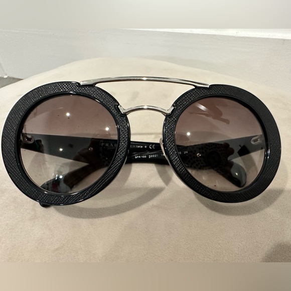Prada Oversized Black Round Sunglasses with large logo on sides - Picture 5 of 8